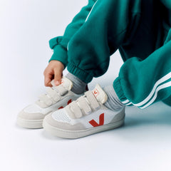 V-90 LEATHER WHITE PEKIN